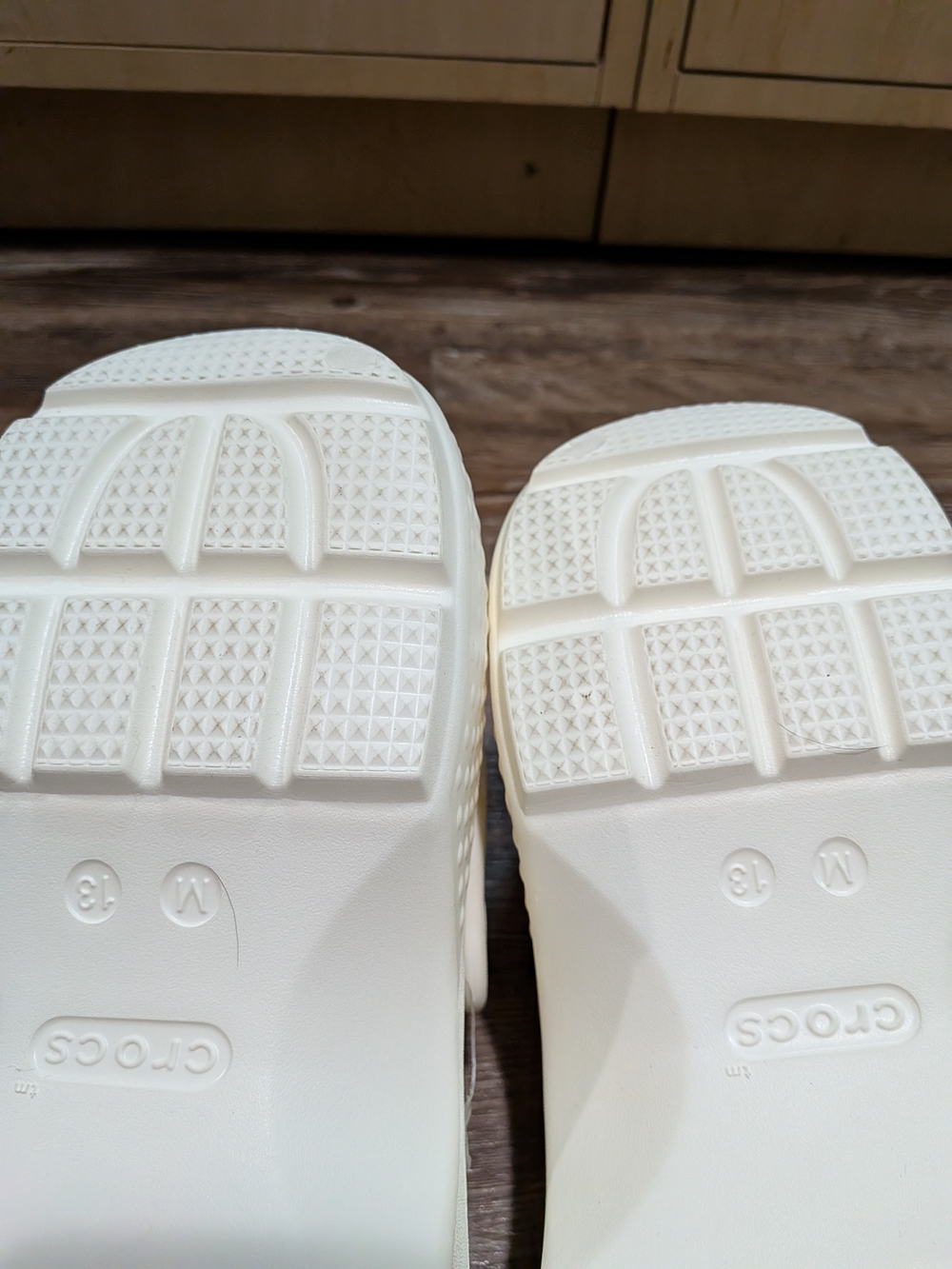 CROCS Mens White Platform Clogs with Heel Strap Size 13 - Picture 5 of 6